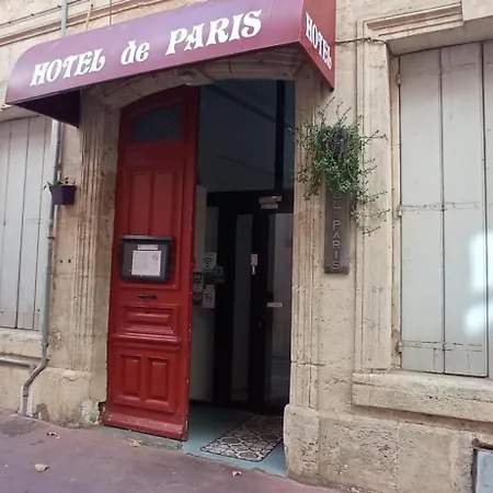 De Paris - *