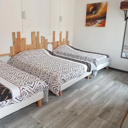Otel De Paris -